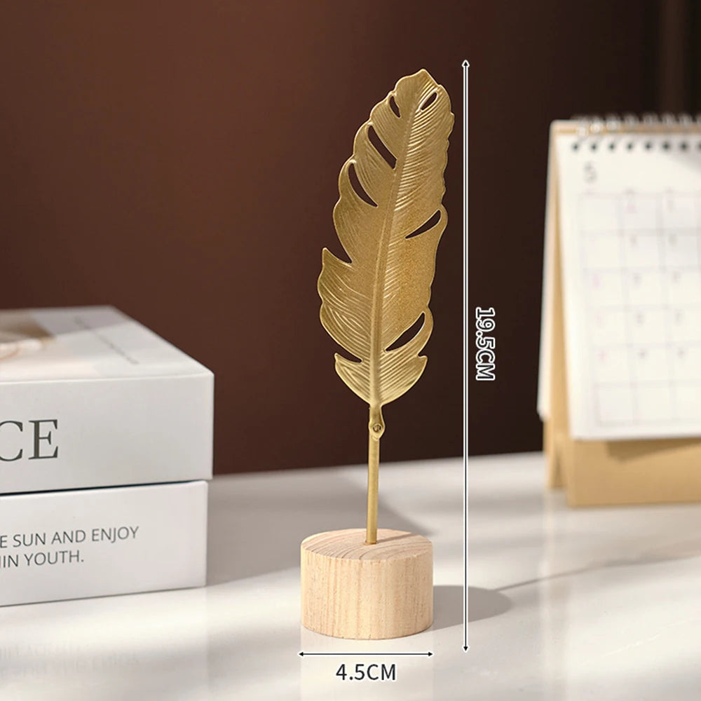 Elegant Gold Ginkgo Leaf Candleholder for Holiday Décor - Image 4
