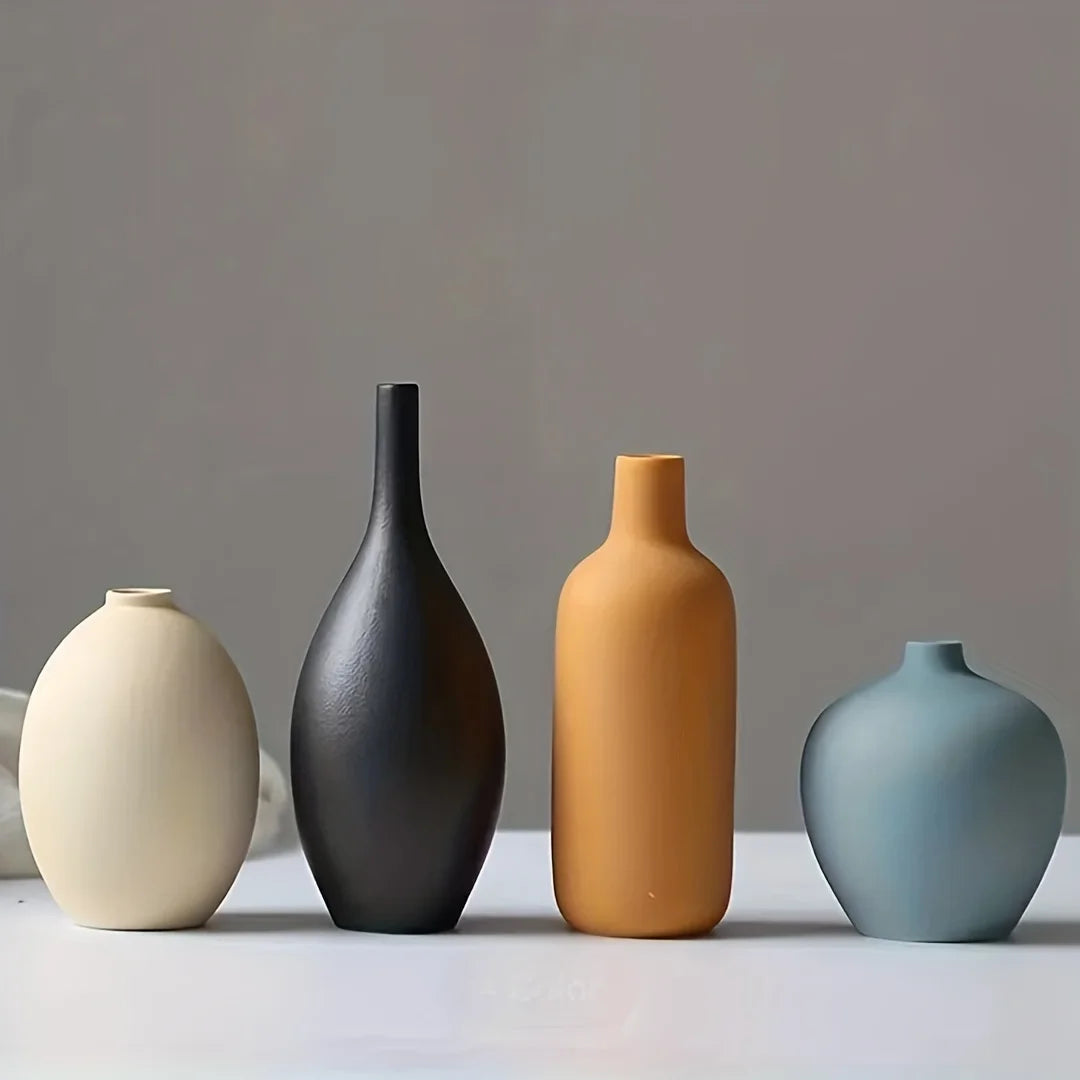 4-Piece Farmhouse Ceramic Vase Set for Christmas - Image 2