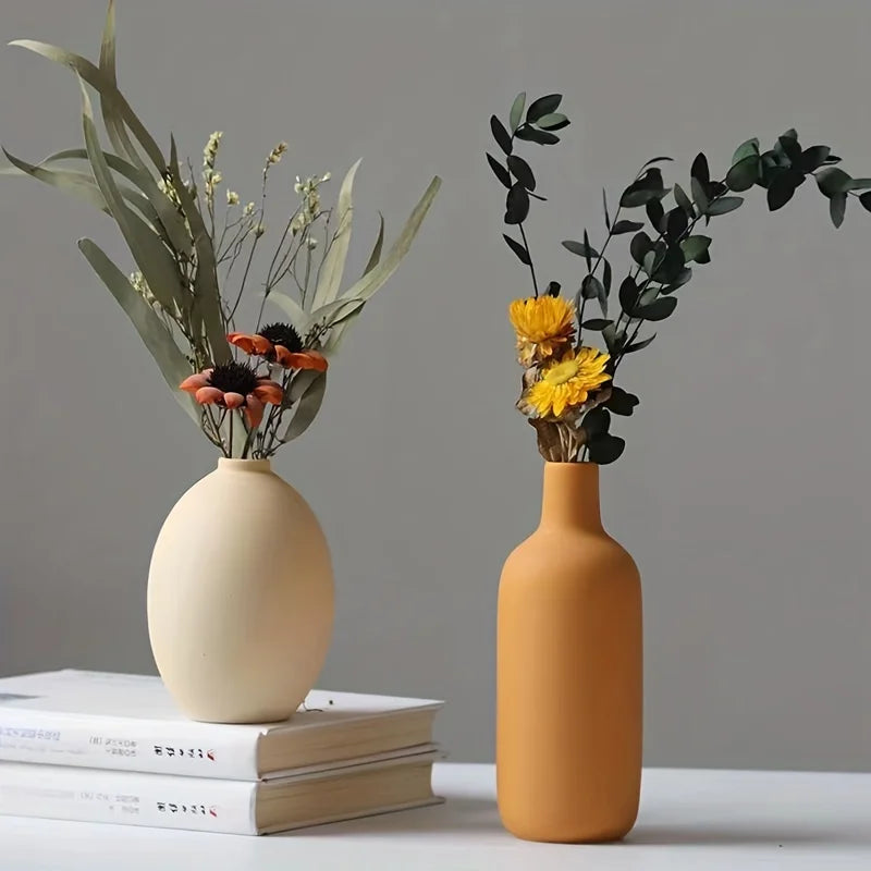 4-Piece Farmhouse Ceramic Vase Set for Christmas - Image 4