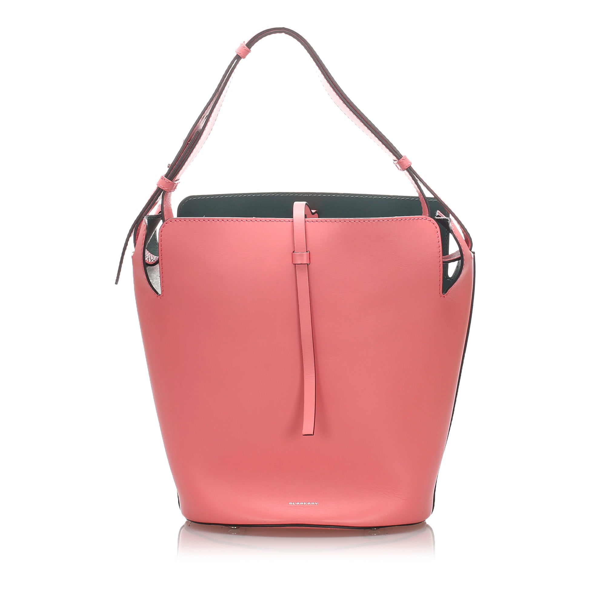 burberry the medium leather bucket bag