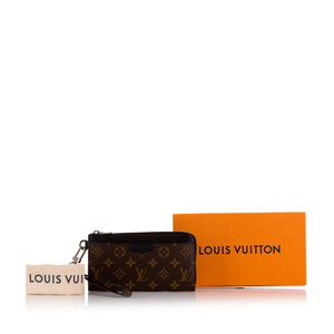 RvceShops Revival, Louis Vuitton Crocodile Petite Malle with Strap, Luxury  Consignment