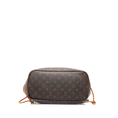 LOUIS VUITTON MONOGRAM CITE SHOULDER BAG, traditional brown monogram canvas  with leather trim and pale gold tone hardware, double zip closure at the  top and zippered front pocket, 25cm x 18cm H