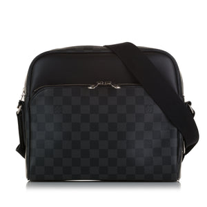 Louis Vuitton Reporter Dayton Black Canvas Shoulder Bag (Pre-Owned)
