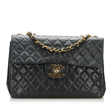 Black Chanel Jumbo Classic Lambskin Maxi Single Flap Shoulder Bag –  Designer Revival