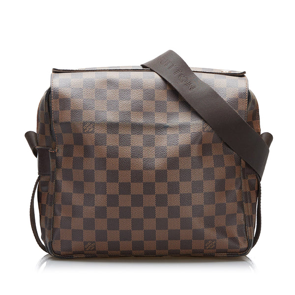 Porte-habits Louis Vuitton en toile monogram marron et cuir naturel.