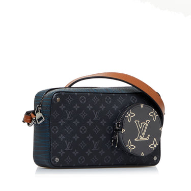 Black Louis Vuitton Monogram Galaxy Pochette Voyage MM Clutch Bag –  Designer Revival