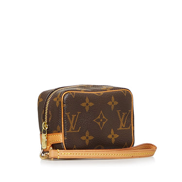 Brown Louis Vuitton x NBA Mongoram Flask Holder