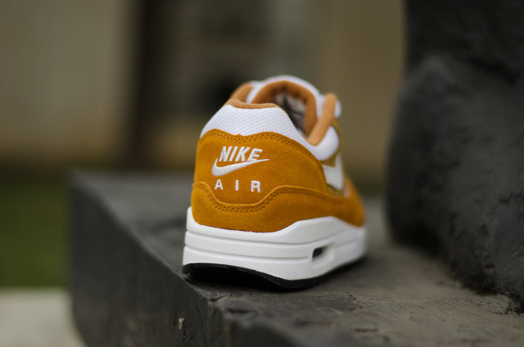 Nike Air Max 1 Premium Retro ( Dark Curry / White / Blue ) 908366-700