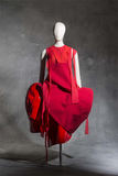 fashion exhibits for your summer travel