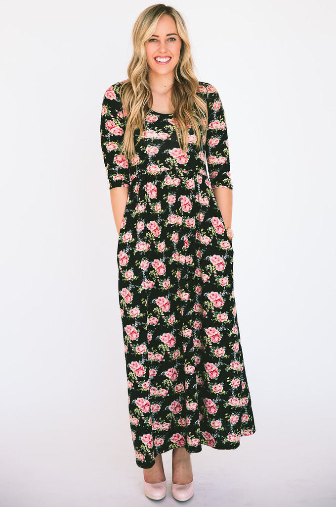 The Dusti Maxi Dress | Black Floral – Sign Here