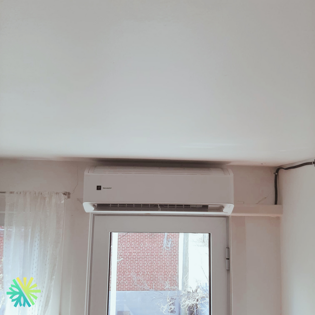 Installation of a Sharp ZU1 Wall-Mounted Heat Pump in Ville-Marie, Montreal