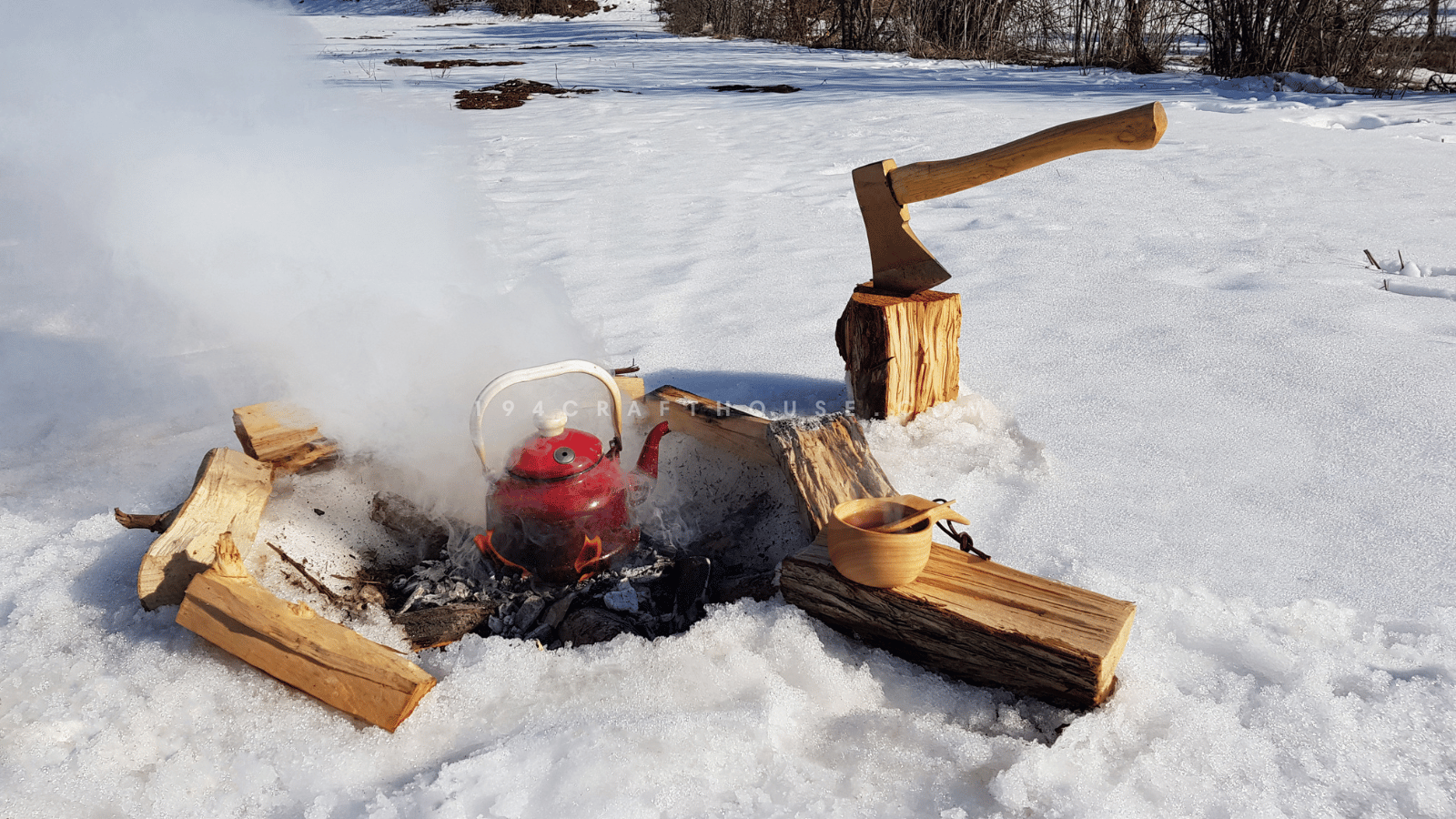 Camping and Bushcraft: For those practicing bushcraft skills and wilderness survival, the Kuksa mug serves as a functional and authentic tool for drinking and cooking