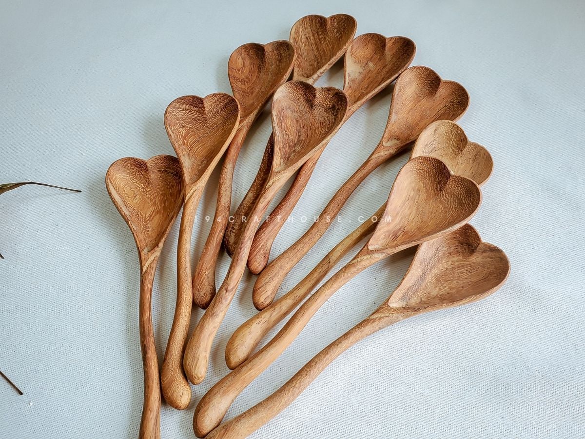 Wiggly Handle Wooden Heart Spoon