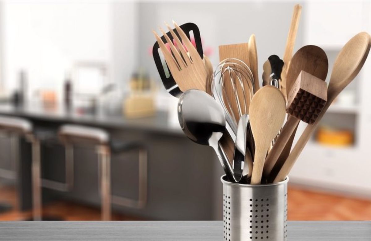 This is How to Clean Wooden Kitchen Utensils - The Manual