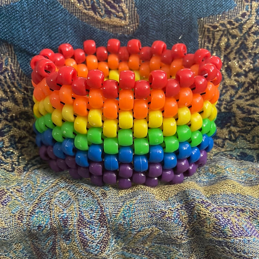 Hi guys! New to kandi, I was wondering if this string is good to use for  cuffs like the one pictured? It is .7mm : r/kandi