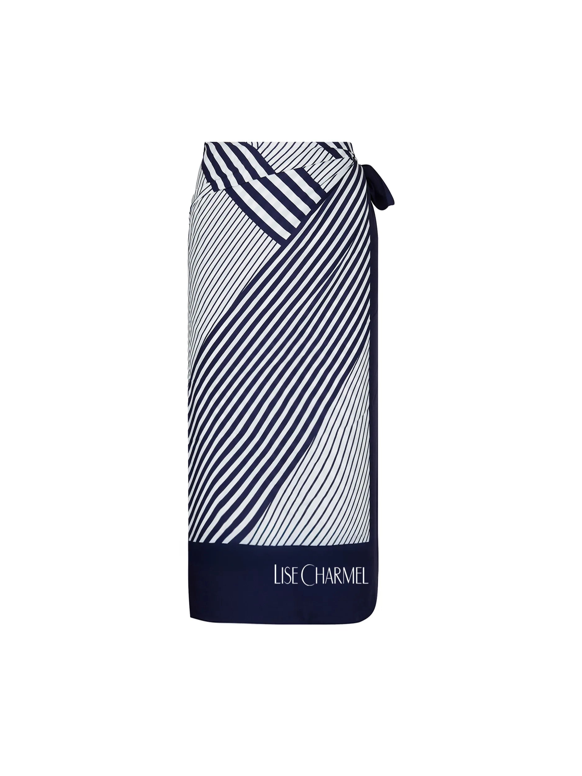 Long sarong with diagonal stripes in navy and white
