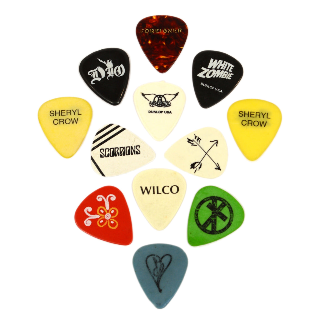 official tour guitar pick