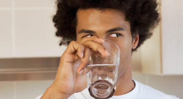 Die absorbierenden Eigenschaften von Pure For Men wirken den Auswirkungen von Alkohol entgegen, saugen überschüssigen Alkohol auf und helfen, bösen Kater am Morgen zu lindern.