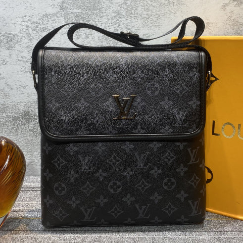 Louis Vuitton LV Fashion Classics Ladies Shoulder Bag Messenger Bag Crossbody Satchel Bag