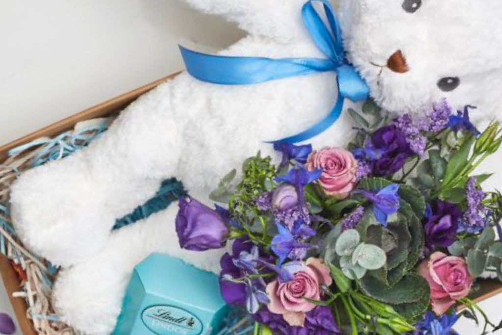 Baby boy gift box, teddy bear, fresh flowers, blooms, lindt chocolate, new mom