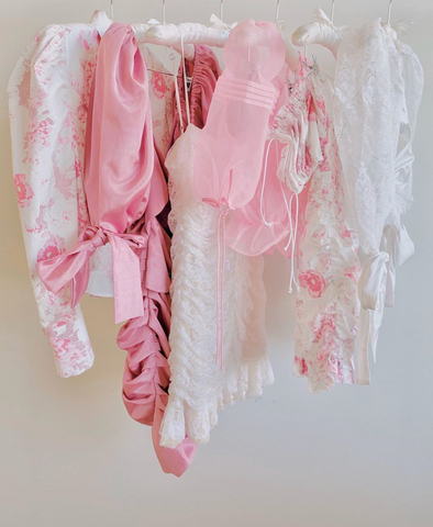 pink and white summer going out outfits