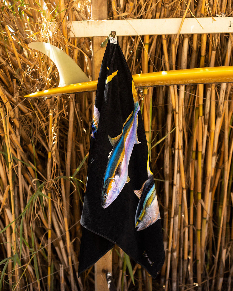 LEUS Yellowtail fishing eco towel - Studio Abachar