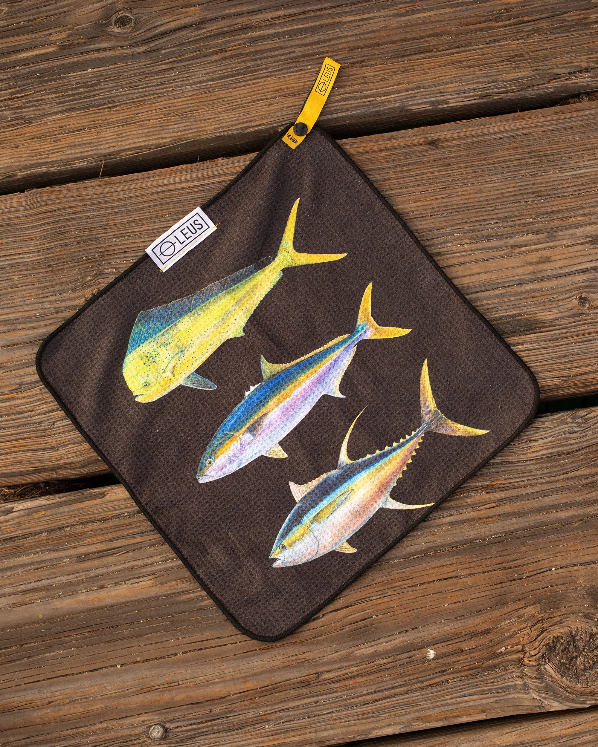 LEUS Fish stack fishing eco towel - Studio Abachar