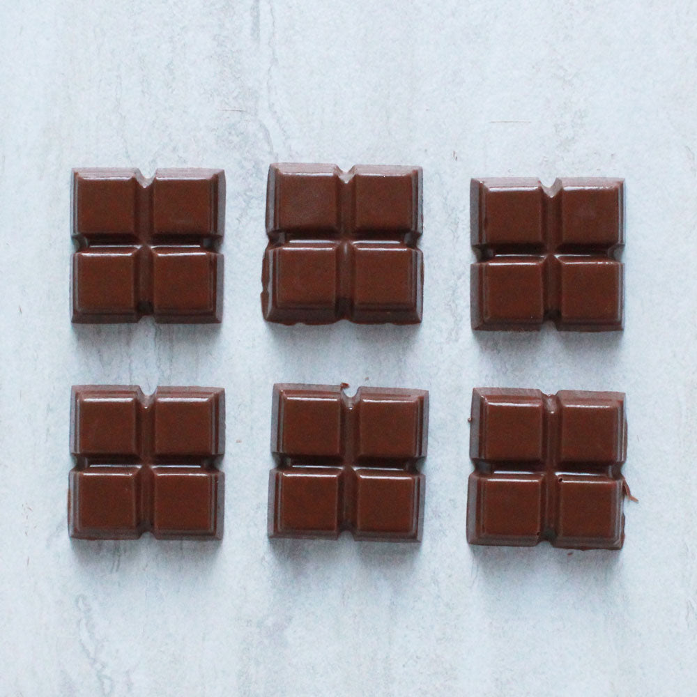 How to use chocolate molds photo