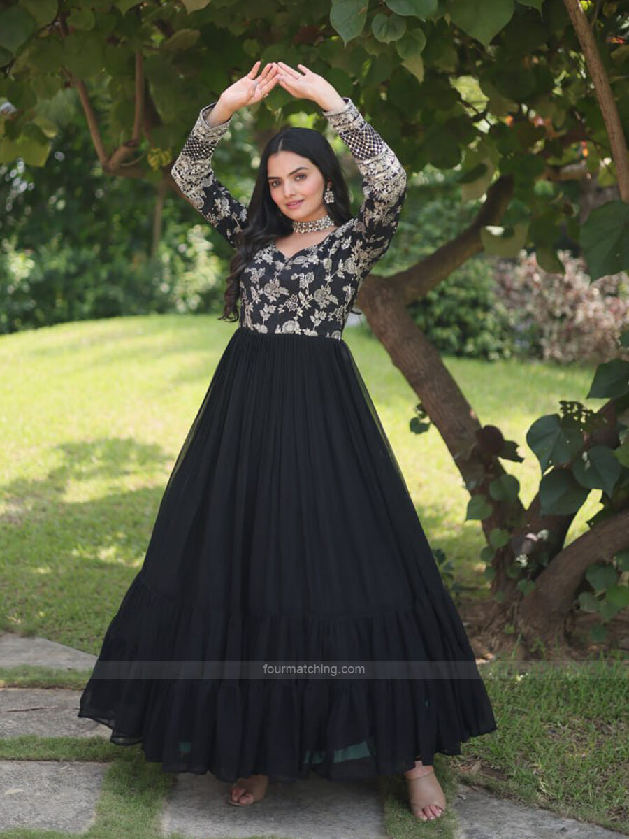 ENTELLUS | Women's Lurex Black Gown Dress