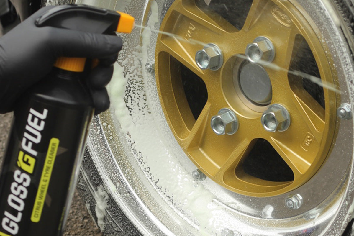 Apply Wheel & Tyre Cleaner