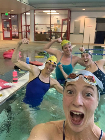 BATWomen triathlon team from Portland, Oregon swimming workout