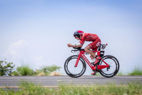 Matt Hanson on triathlon bike