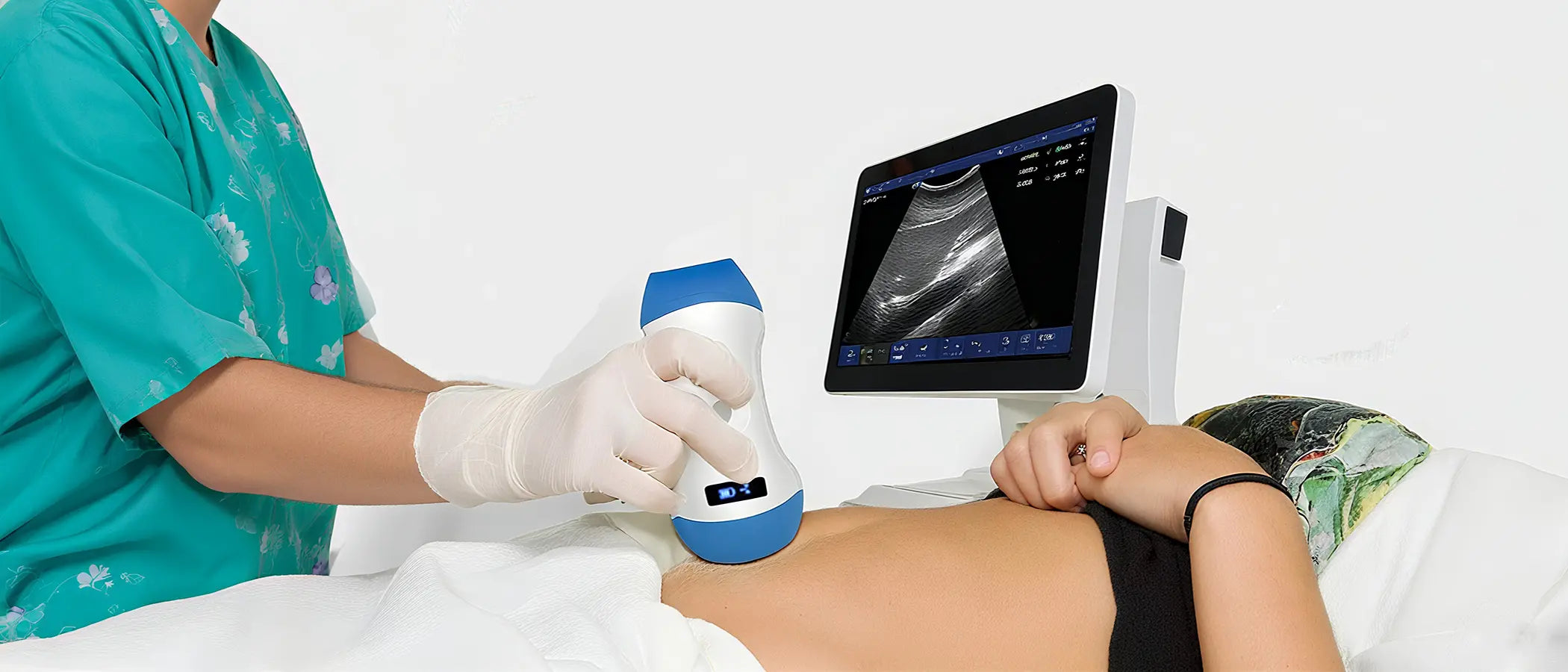 Evamed portable ultrasound scanner integrates three probe types (linear, convex and phased-array) into one unit