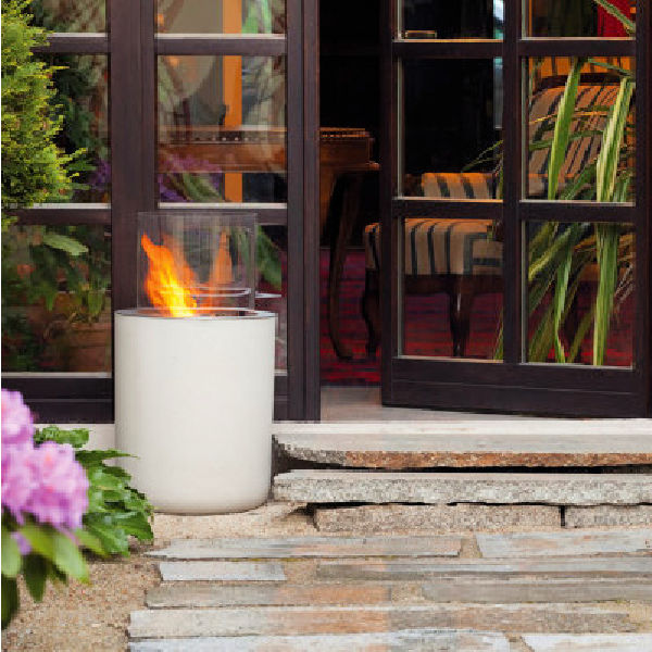 Fireplace | Planika Jar Bioethanol | Commerce outside a patio door