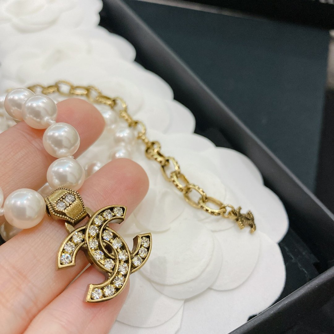 Elegant Pearl Rhinestone Double C Pendant Necklace