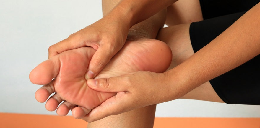 underpronation knee pain