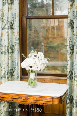 image of green, white and neutral modern bridal bouquet