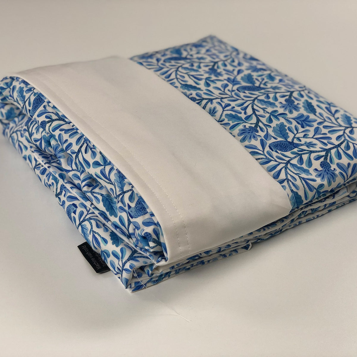weighted-blankets-blue-bird-organic-cotton-and-white-tencel-weighted