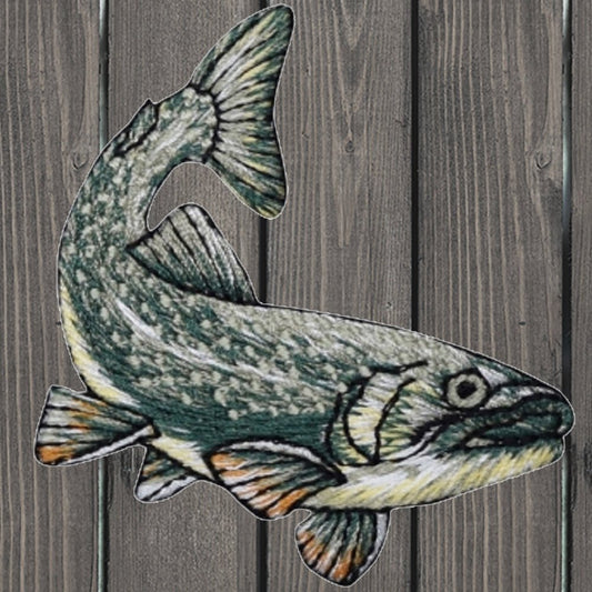 https://cdn.shopify.com/s/files/1/0719/3310/0326/products/embroidered-iron-on-sew-on-patch-natural-freshwater-fish_e8ca8556-4cc2-4d93-85c8-e03f80d8180c-524909.jpg?v=1681062269&width=533
