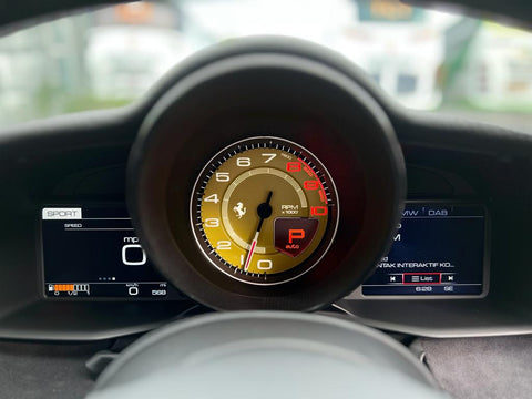 488-pista-instrument-cluster