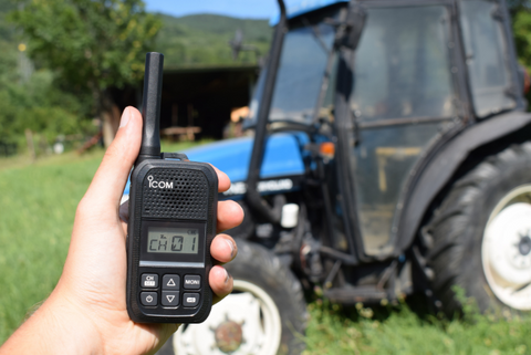 walkie talkie per l'agricoltura, radio ricetrasmittente per l'agricoltura, comunicazioni agricoltura, radiotelecomunicazioni agricoltura, soluzioni radio agricoltura, soluzioni comunicazioni agricoltura