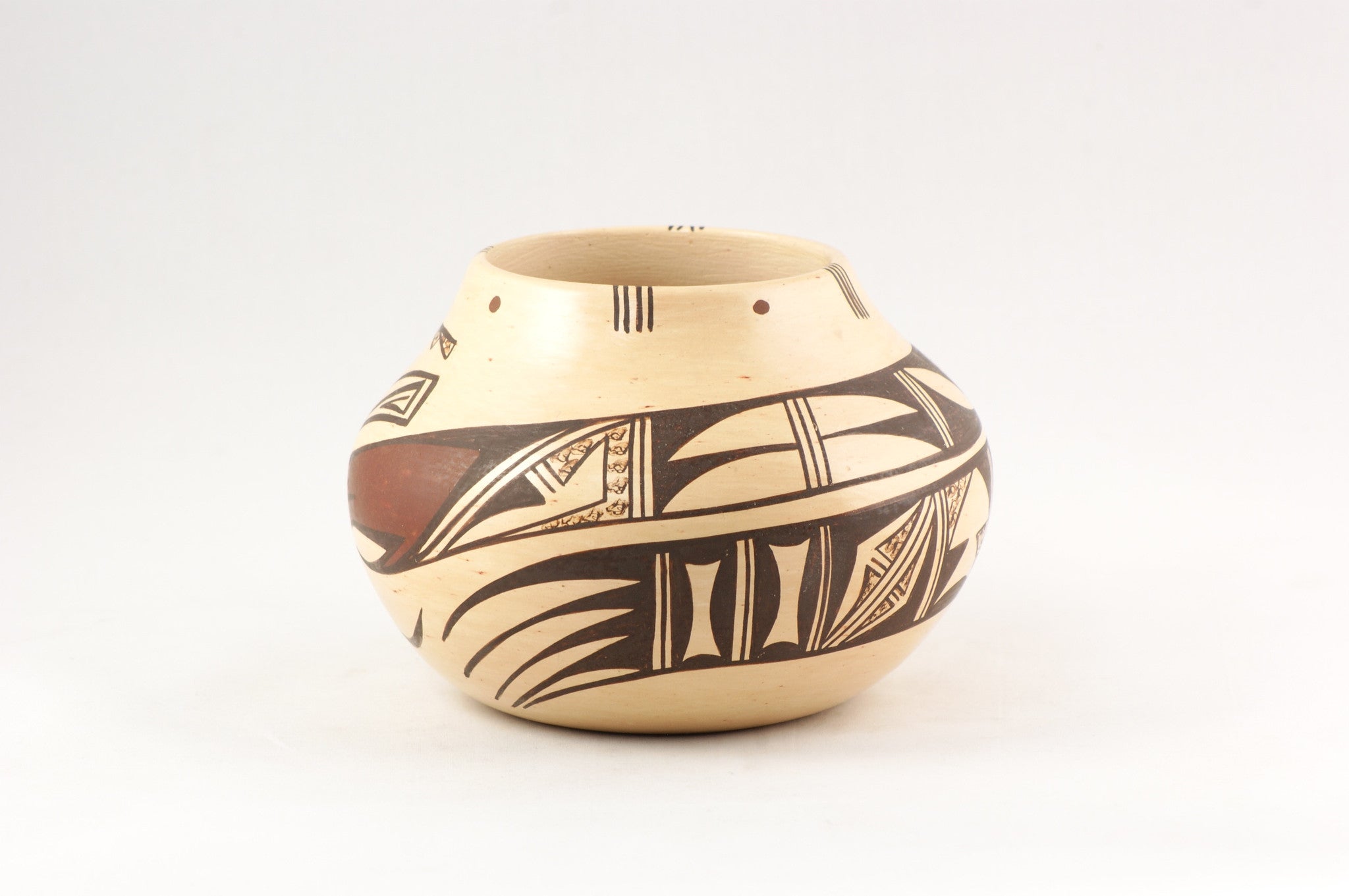 Hopi Native American Pottery Bear Design Pot | Turquoise Village