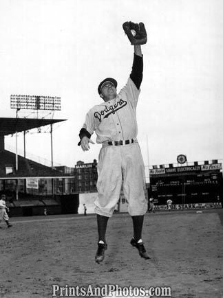 Pee Wee Reese turning two. - Baseball In Pics