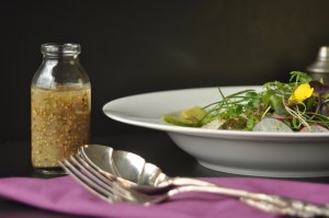 Agar to thicken salad dressings