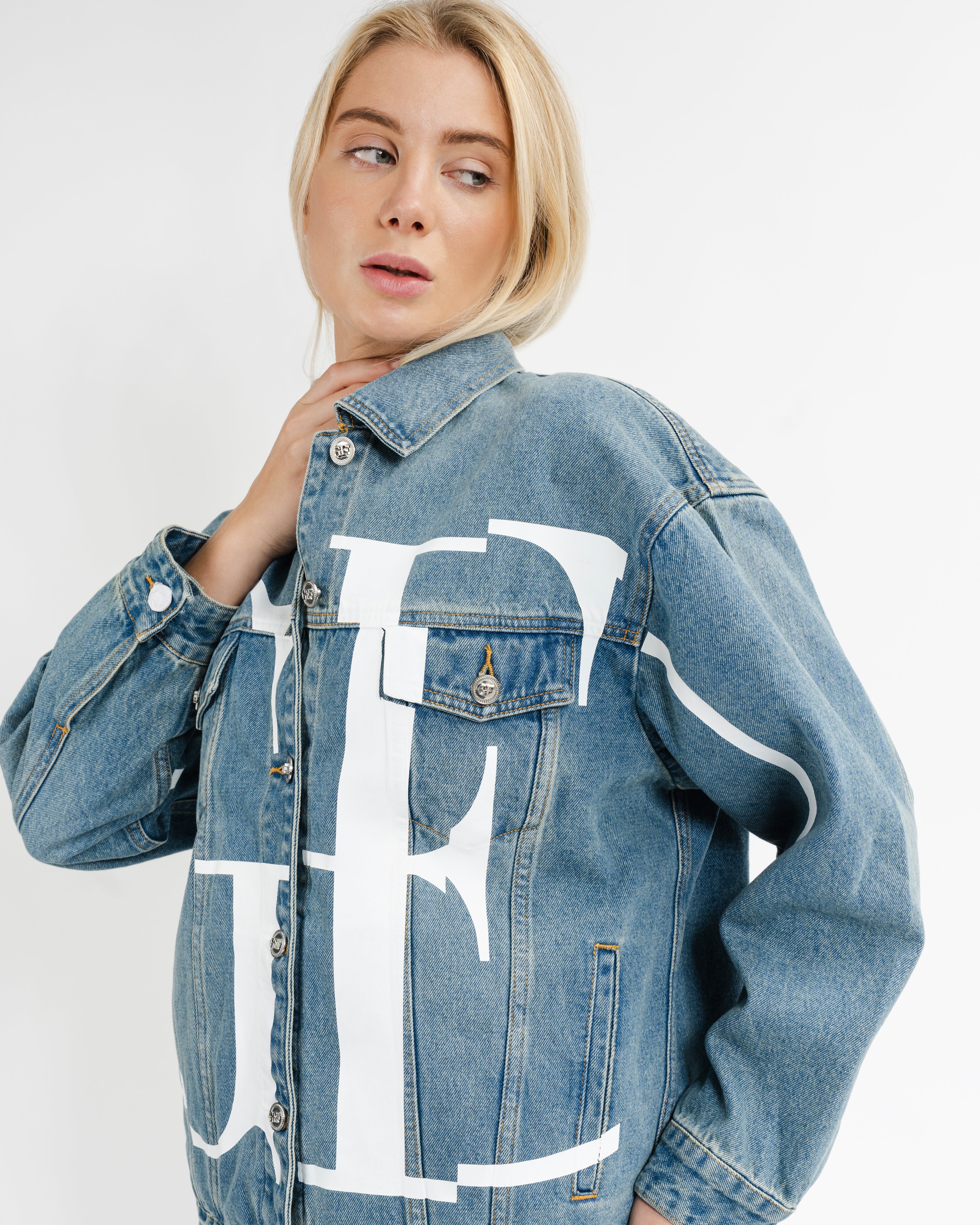 The 20 best women's denim jackets for spring