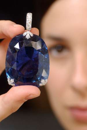 Queen Mary of Romania Sapphire - 4 of the most famous sapphires