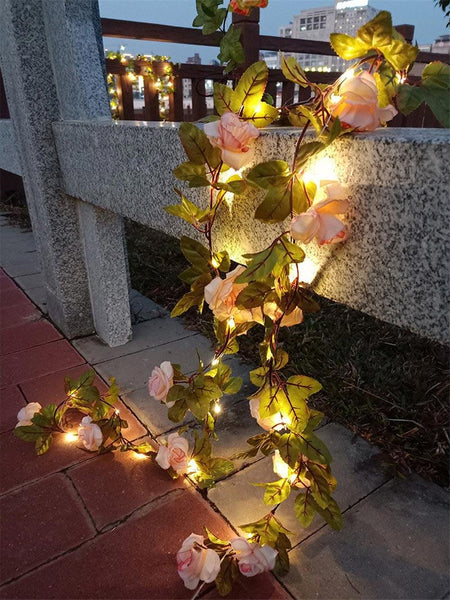 Fio de Luzes Flores Rosa Champagne - Luminária - Fairy Lights - Luz de Natal | TrendHaus - Decoração para Casa