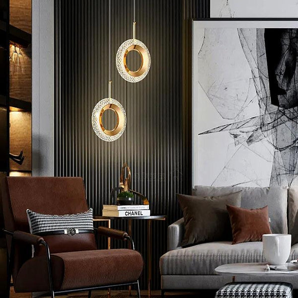Lámparas colgantes redondas de cristal decoran la sala de estar | TrendHaus - Decoración del hogar