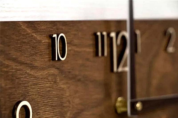 Relógio de Parede de Madeira Retangular Detalhe | TrendHaus - Decoração para Casa