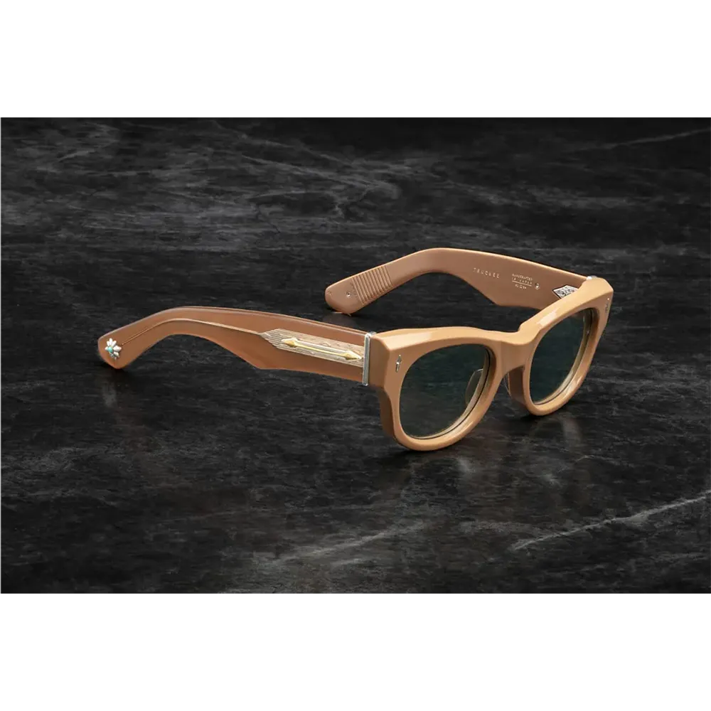 アイウェアブランドJACQUES MARIE MAGE モデルMOJAVE。カラーはTOBACCO。価格は¥308,000‐(税込)。世界50本限定